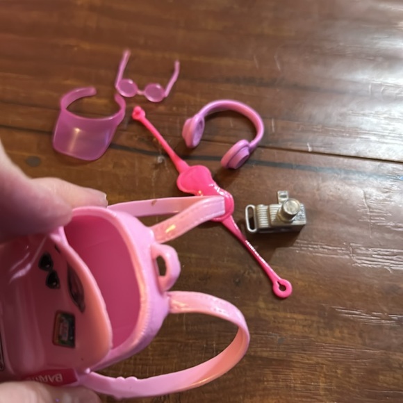 Barbie doll pink‎ travel backpack and accessories - Picture 3 of 4